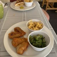 Buffalo Chick’n wings, Mac and cheeze, seasoned broccoli, and a Cuban  at New Leaf Cafe in Tampa