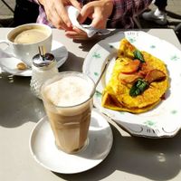 Apple-Cinnamon Pancake with Coffee at Liesgen in Krefeld