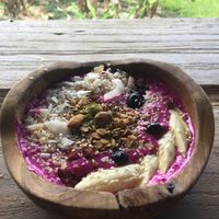 Smoothie bowl at Oma Jamu in Canggu