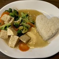 Made for me (asked how I wanted my tofu & I was happy with soft). Garlicky goodness!  at Thai Bistro in New Port Richey