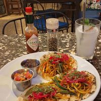 Tacos de vegetais at El Dandy in Havana