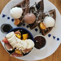 Waffles at La Verde in Lima