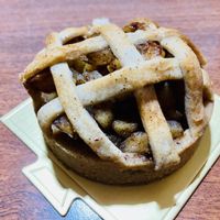 Vegan apple pie  at Semilla in Santiago