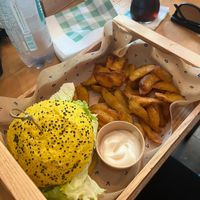  at Flower Burger - Viale Vittorio Veneto in Milan