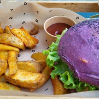 Cherry Bomb with patatoes at Flower Burger - Viale Vittorio Veneto in Milan