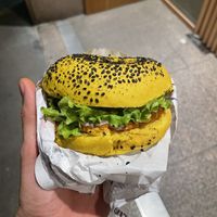 AVO CECIO (7,00€)  at Flower Burger - Viale Vittorio Veneto in Milan