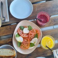 Tomato and vegan mozzarella at BuenaVida Vegan in Tenerife
