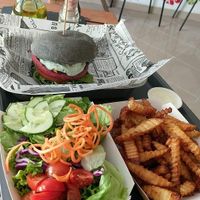 Think pink burger with fries, mayo and salad at BuenaVida Vegan in Tenerife