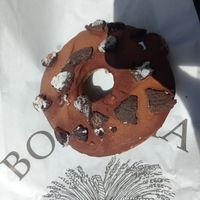 Donut de oreo at Toque de Canela in Zaragoza