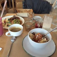 granola, pancakes, coffee, and smoothie at Le Potager de Charlotte in Paris