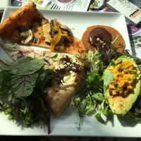 avocado with different types of pizza at Le Potager de Charlotte in Paris