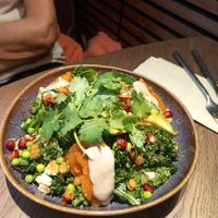Salade de saison (délicieuse et pleine de saveurs) at Le Potager de Charlotte in Paris