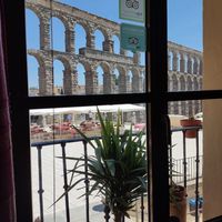 Maravillosas vistas al acueducto at Tuma in Segovia