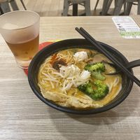Signature Laksa and Floral Tea  at Greendot 绿一点 - Raffles Place in Central Singapore