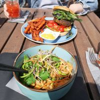 Gartenburger und die japanischen udonnudeln at Pier 14 in Seebad Zinnowitz