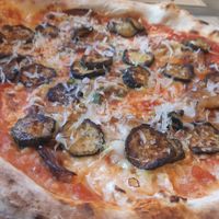 Pizza Ortoveg at Pizzeria Fratelli Roselli in Turin