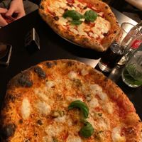 Quatro Formaggi 4-cheese vegan pizza 😍 at Pizzeria Dope in Amsterdam