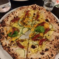 Vegan flower blossom at Pizzeria Dope in Amsterdam