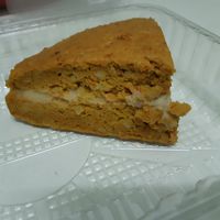 Vegan GF carrot cake with cashew cream filling at Celikatessen in Madrid