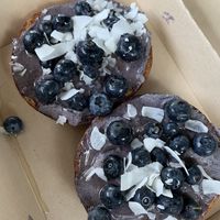 Violet Bagel (no Strawbs) at Ginger Juice in Richmond