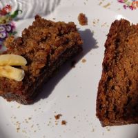 Pastís plàtan i pastís pastanaga at Vegans N' Roses in Castelldefels