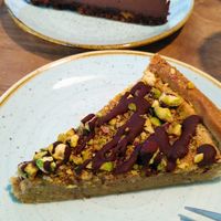Tarte aux pistache et le cheesecake chocolat at Kaf in Copenhagen