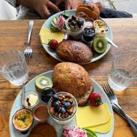 The two brunch options, the upper one has a croissant too the bottom one doesn’t  at Kaf in Copenhagen