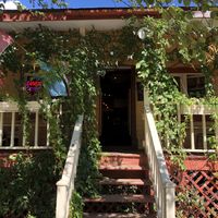 Entrance at General Cafe in Val-david