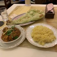 Aloo Gobi, vegan naan, turmeric rice at Milan Nataraj in Tokyo