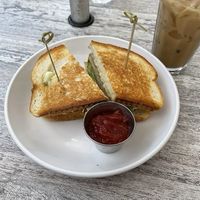 Vegan Helen's chicken sandwich at Uncommon Ground in Chicago