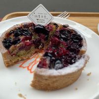 Berry tart at Vegan Heaven in Taipei