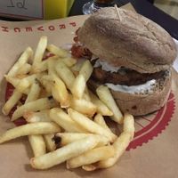 Burger + fries at Las Chicas Vegan in Belo Horizonte