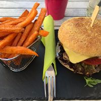 Smoky burger and sweet potato fries @ Veggiezz, Vienna at Veggiezz - Am Salzgriess in Vienna
