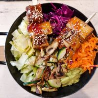 Rainbow Bowl at Veggiezz - Am Salzgriess in Vienna