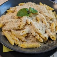 Mac and cheese with a ton of nooch at Veggiezz - Am Salzgriess in Vienna