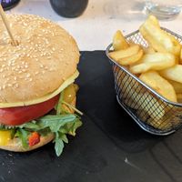 Burger at Veggiezz - Am Salzgriess in Vienna