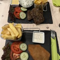 Steak & Schnitzel with home fries  at Veggiezz - Am Salzgriess in Vienna