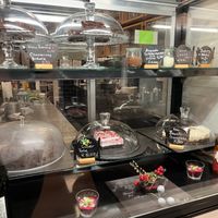 Kuchentheke   at Veggiezz - Am Salzgriess in Vienna