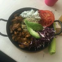 Quinoa Gyros Bowl mit Tzatziki  at Veggiezz - Am Salzgriess in Vienna