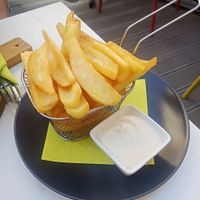 Home fries with vegan mayo at Veggiezz - Am Salzgriess in Vienna