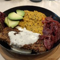 Steak bowl at Veggiezz - Am Salzgriess in Vienna