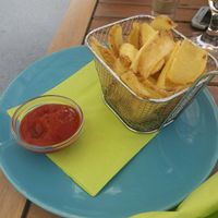 Fries to share at Veggiezz - Am Salzgriess in Vienna
