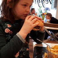 Yummy for every age 🍔 at Veggiezz - Am Salzgriess in Vienna