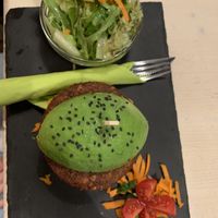 Avocado burger at Veggiezz - Am Salzgriess in Vienna