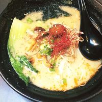 garlic ramen at Ramen Hood in Los Angeles