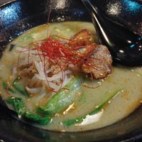 $11.00 Garlic Ramen 🍜: Delicious, especially for the garlic lover at Ramen Hood in Los Angeles