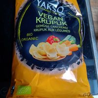 Vegan prawn crackers at Bio Station in Antwerpen