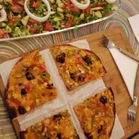 Pizza and salad at KafeNAsanat in Istanbul