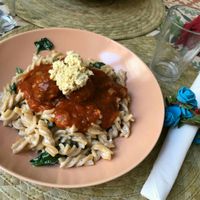 Plato del día - pasta con albóndigas veganas at Dona Flor Cafe in Cascais