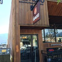 Store front at Famoso Neapolitan Pizzeria in Jasper